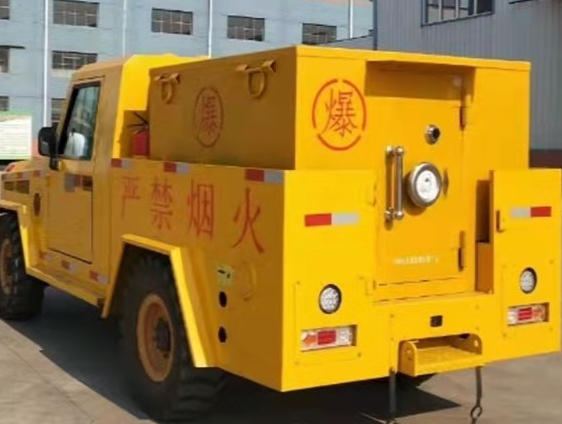 孟连凯龙爆破器材运输车：保障爆破任务的安全运行