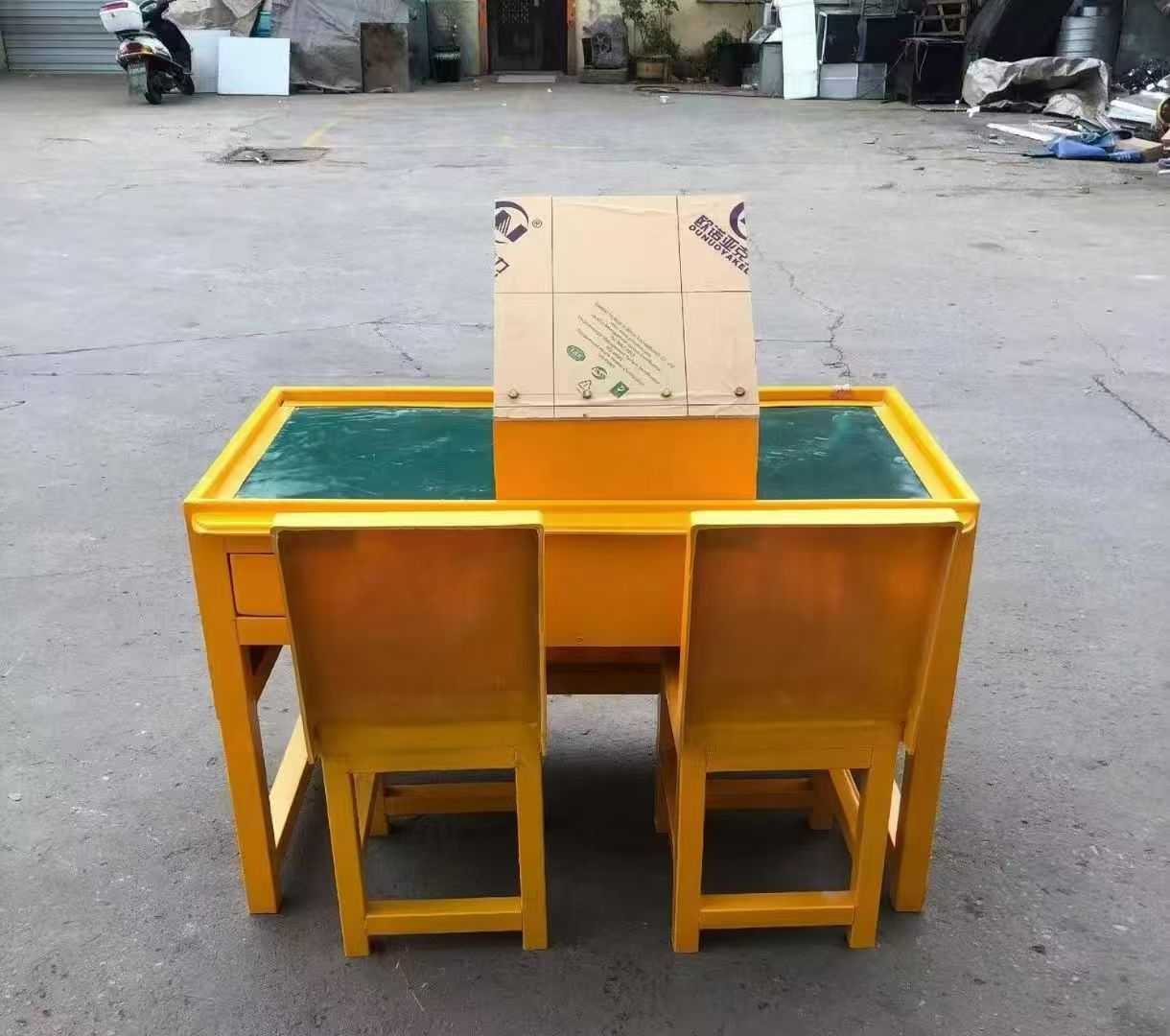 孟连防静电导通桌井下煤矿火工品发放桌：危险品流转的安全守护者
